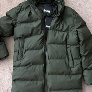NWT! RAINS Puffer Jacket
